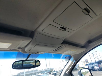 2004 Nissan Titan LE