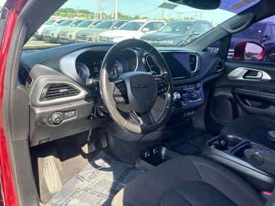 2021 Chrysler Pacifica Touring