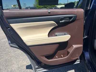 2022 Toyota Highlander XLE