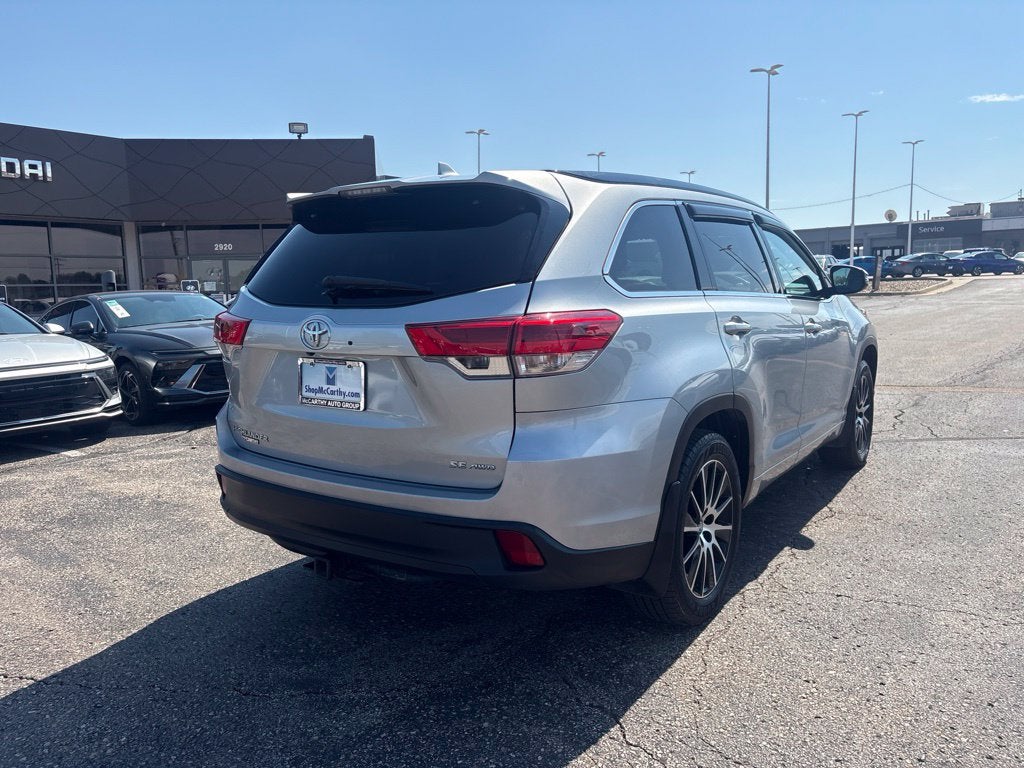 2017 Toyota Highlander SE