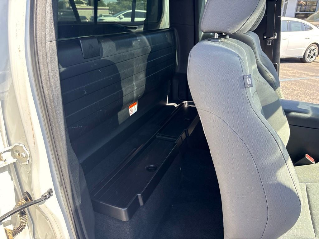 2016 Toyota Tacoma SR
