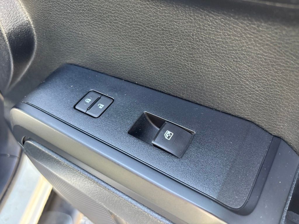 2016 Toyota Tacoma SR