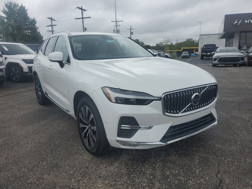 2023 Volvo XC60 B5 Plus Bright Theme