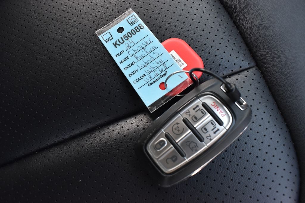 2024 Chrysler Pacifica Hybrid Select