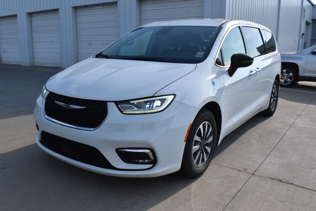 2024 Chrysler Pacifica Hybrid Select