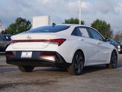 2025 Hyundai Elantra Hybrid Limited